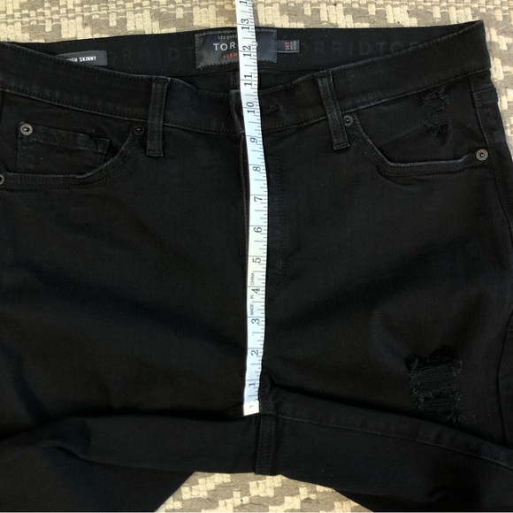 Torrid premium sky high skinny distressed jeans size 14T - Picture 6 of 12